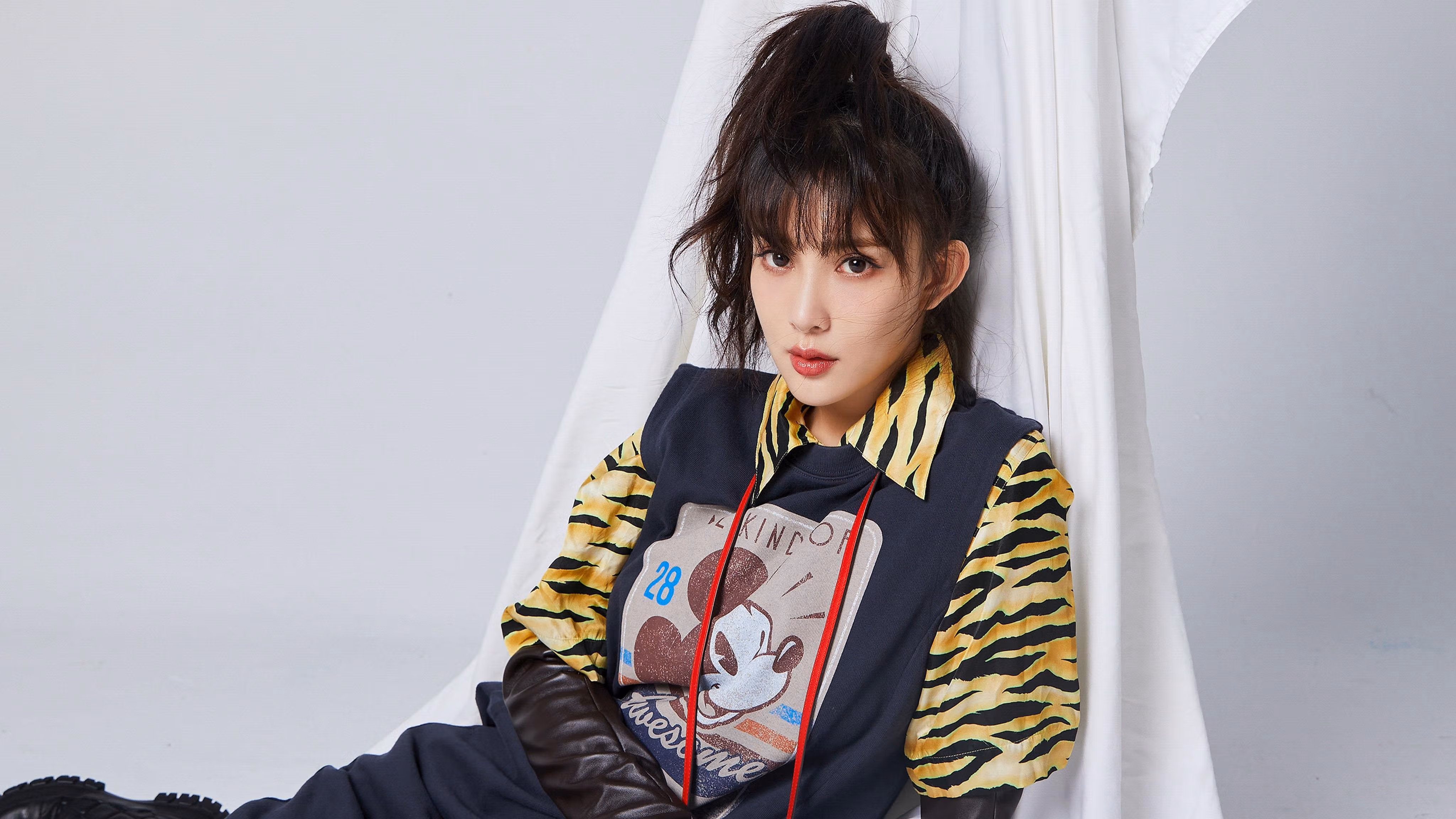 B 体育官网-_勇士队三分雨持续，激战全场_，勇士三分最多的比赛