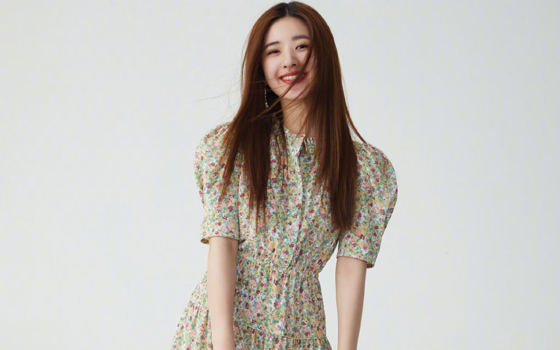 LPL夏季赛冠军争夺激烈，lpl夏季赛冠军争夺激烈是谁