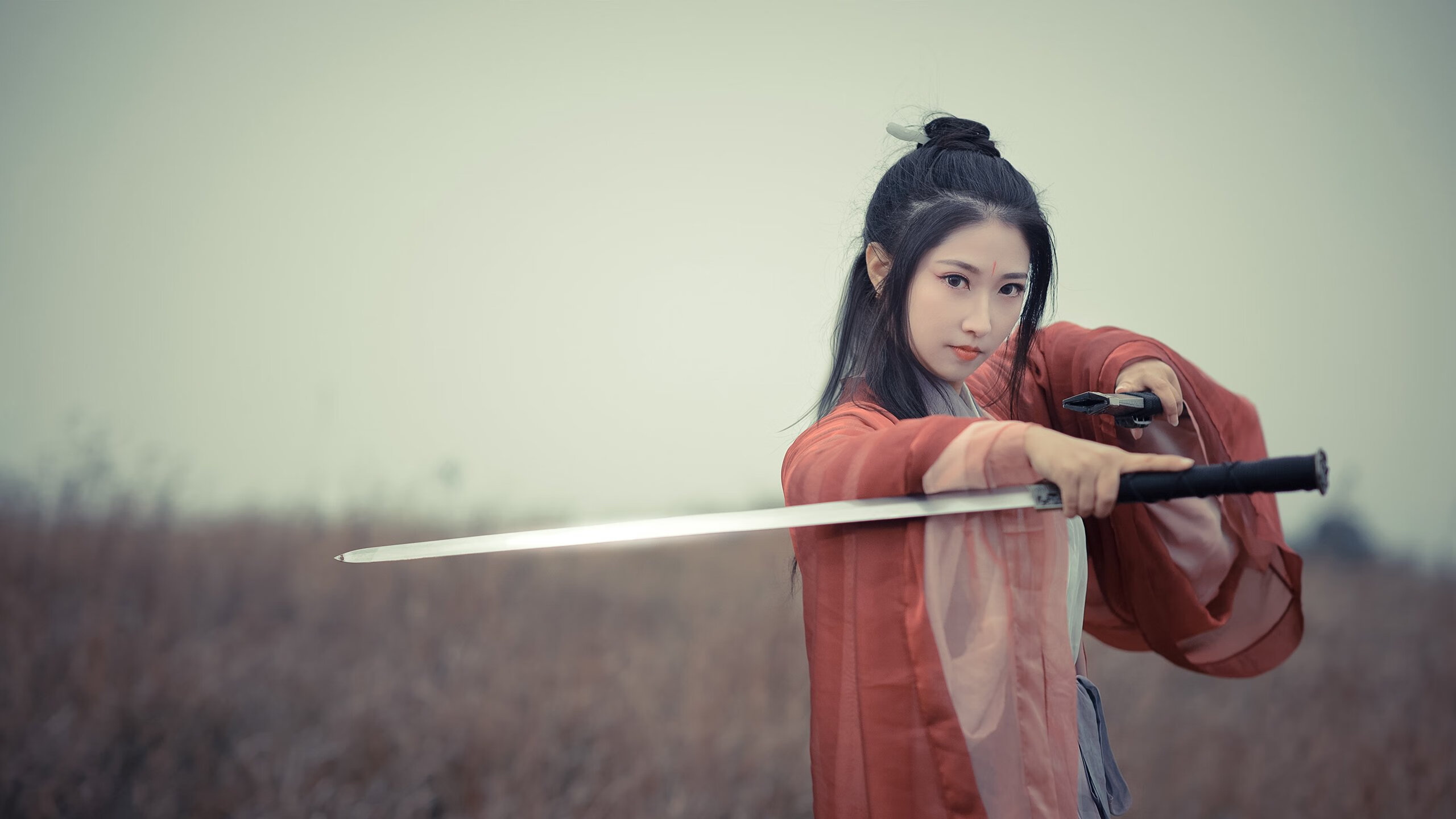 德甲球队高压逼抢环境下认知分配效率对传球精度影响研究,足球高压战术